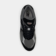 2002R Mens Running Shoes (Black/Grey)