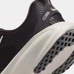Vomero 18 Grade School Running Shoes (Black/Coconut Milk/Iron Ore/Summit White)