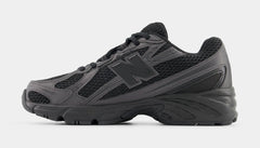 740 Grade School Running Shoes (Black)