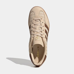 Gazelle Indoor Womens Lifestyle Shoes (Sand Strata/Premium Brown/Gum 3)
