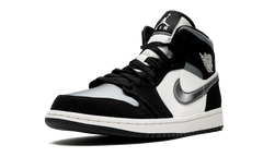Air Jordan 1 Mid SE "Satin Grey" 852542 011