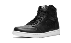 Air Jordan 1 Retro High OG "Cyber Monday" 555088 006