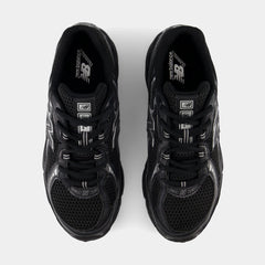 740 Mens Running Shoes (Black/Metallic Silver)