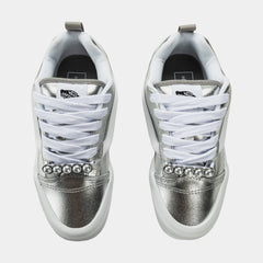 Knu Skool Metallic Womens Lifestyle Shoes (Silver/White)