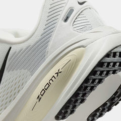 Vomero 18 Womens Running Shoes (Summit White/Coconut Milk/Coconut Milk/Black)