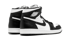 Air Jordan 1 Retro High OG "Black / White 2014" 555088 010