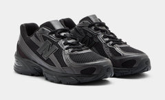 740 Mens Running Shoes (Black/Cement Grey)