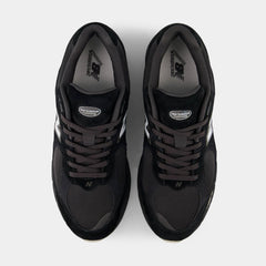 2002R Mens Running Shoes (Black/Timber Wolf/White)