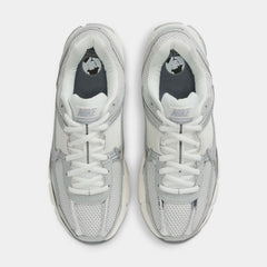 Zoom Vomero 5 Mens Running Shoes (Summit White/Light Smoke Grey/Smoke Grey/Metallic Silver)