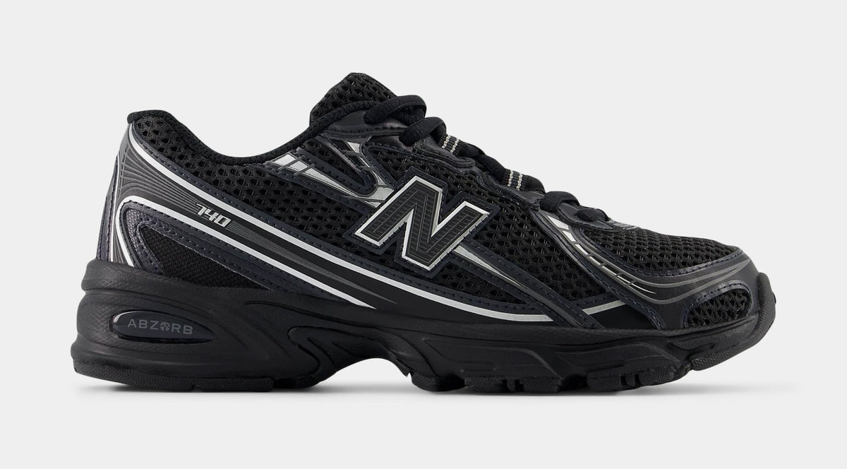 740 Grade School Running Shoes (Black/Silver Metallic)