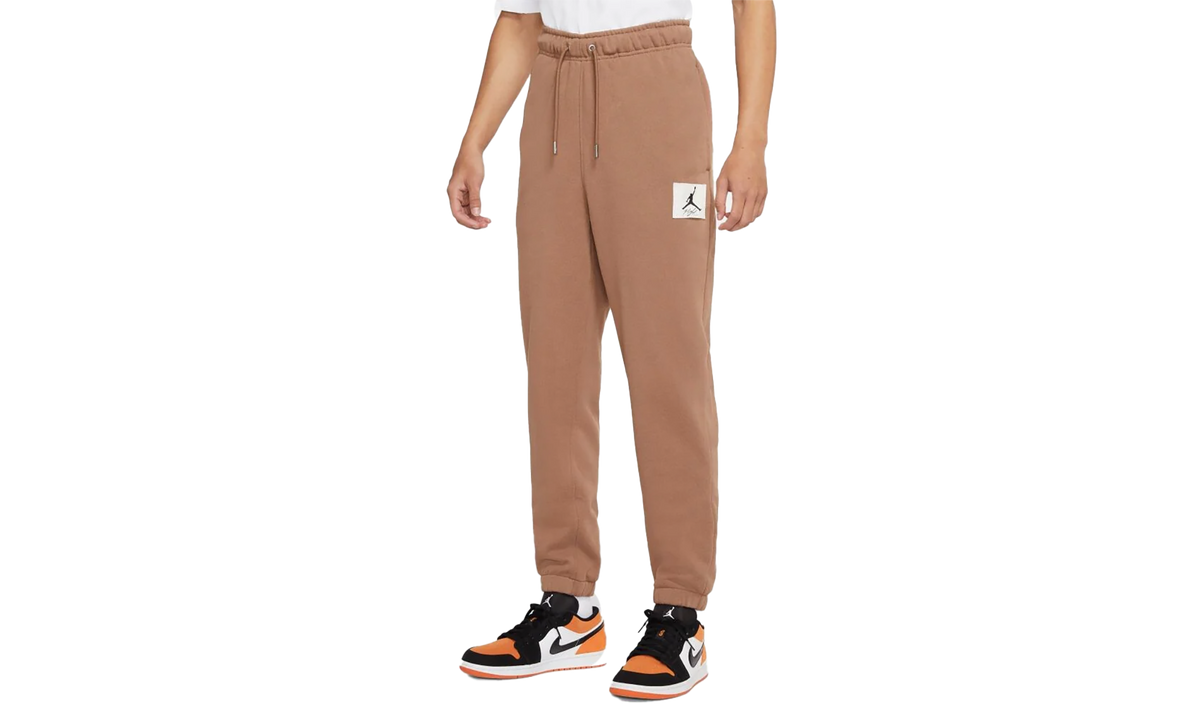 Jordan Essential Statement Fleece Pants "Brown" DA9812 256