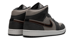 Air Jordan 1 Mid SE "Night Stadium" FQ8338 017