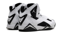 Jordan True Flight "White Black" HF4832 100