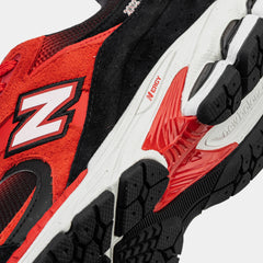 2002R Mens Running Shoes (True Red/Black)