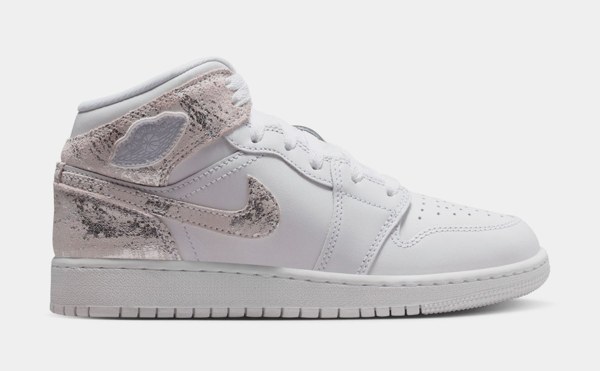 Air Jordan 1 Mid SE Grade School Lifestyle Shoes (White/Field Silver)
