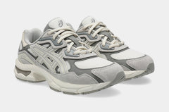 Gel NYC Grade School Running Shoes (Cream/Oyster Grey)