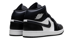 Jordan 1 Mid "Off Noir Toe" DQ8426 010